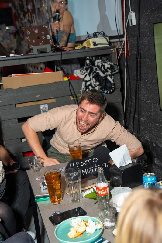 Квизда — вечерный квиз 18+